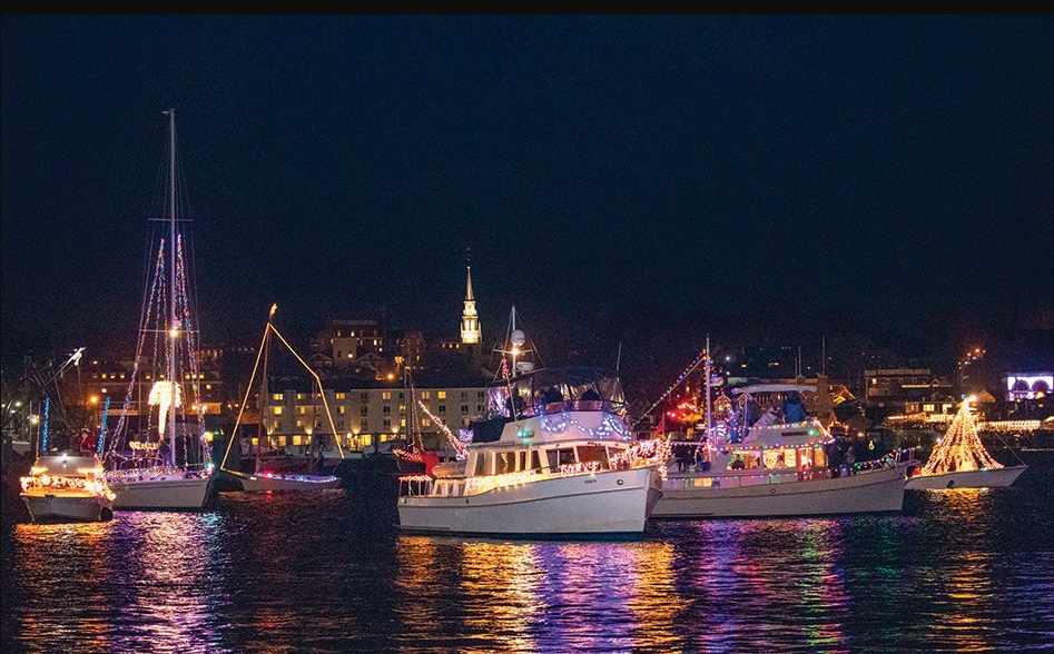 Boating Illuminated: CPS and Task Status Updates for Boat Overhead Lights