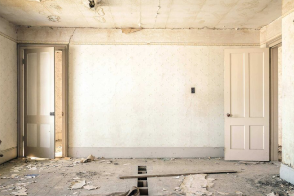 4 Essential Considerations Before Renovating Your Vacant House